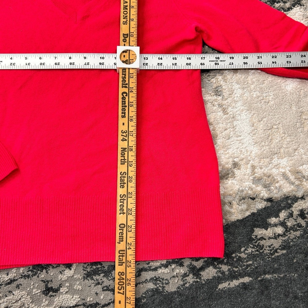 Halogen Nordstrom Sweater Womens Medium Red Cashmere Tight Knit Ribbed V‎ Neck - Picture 3 of 6